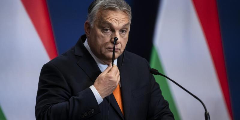 Orbán Viktor utalt arra, hogy egy lengyel állampolgár számára lehetőség nyílhat politikai menedékjog megszerzésére Magyarország területén.