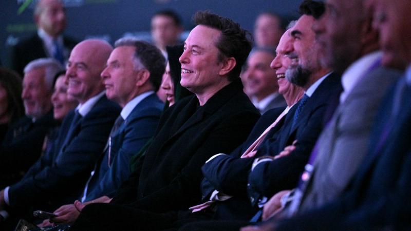 Elon Musk hivatala várhatóan jelentős változásokat hozna az Egyesült Államok legnagyobb katonai költségvetésében - derült ki egy friss elemzésből. A Mandiner cikkében részletesen bemutatják, hogyan tervez Musk új megközelítéseket alkalmazni a védelmi kiad