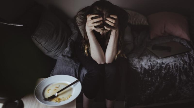 Depresszió: hogyan tükrözik az alvás és az étvágy a hangulati zavarokat

A depresszió nem csupán egy mentális állapot, hanem a testünket is mélyen érinti, és ezt sokszor az alvásunk és étkezési szokásaink változásai árulkodják. Az alvás minősége és mennyi