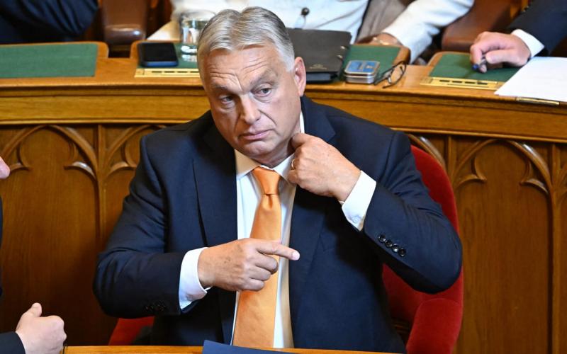 Orbán szerint már évek óta hangsúlyozza, hogy az EU-csúcs ne október 23-án kerüljön megrendezésre, de eddig senki sem tartotta fontosnak figyelembe venni ezt a kérését.