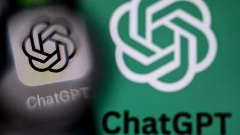 Fülel és leskelődik a ChatGPT legújabb kütyüje.