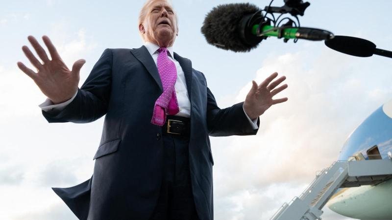 Nem biztos, hogy Donald Trump pusztán a béke érdekében látogat Budapestre; elképzelhető, hogy gazdasági projektekről folytat tárgyalásokat Vlagyimir Putyinnal.